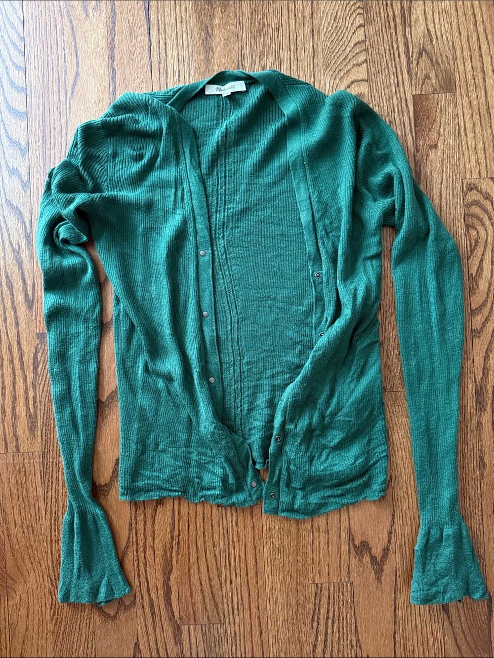 Green Lightweight Women’s snap button up Cardigan Sweater